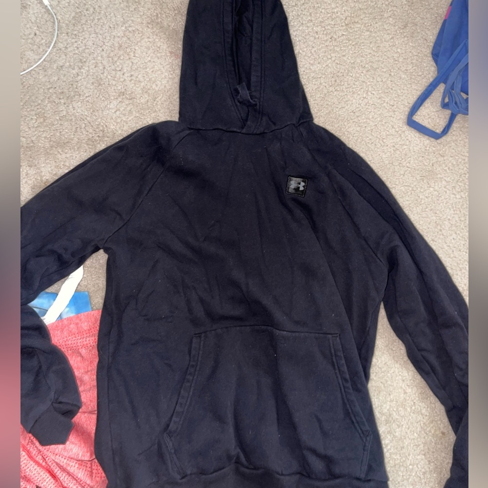 Under armor sweatshirt